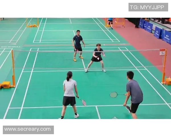 杭州羽毛球队的耐力训练与比赛表现探讨聚焦羽毛球运动的未来发展 杭州羽毛球队的耐力训练与比赛表现探讨聚焦羽毛球运动的未来发展